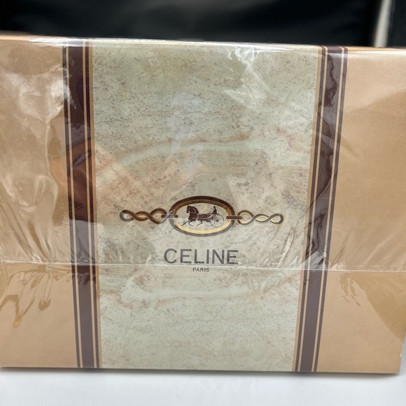 Celine Towel - Picture 5 of 5
